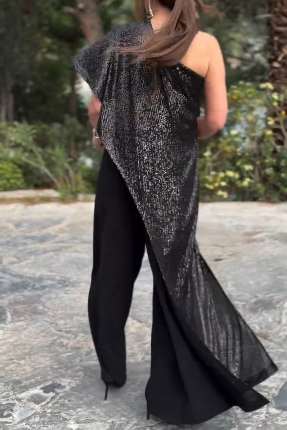 Ursiime Design Mother Of The Bride Chiffon Black Oblique Collar Short Sleeve 3D Elegant Asymmetric Hem Sequin Two Piece Pant Sets [Pre-Order]